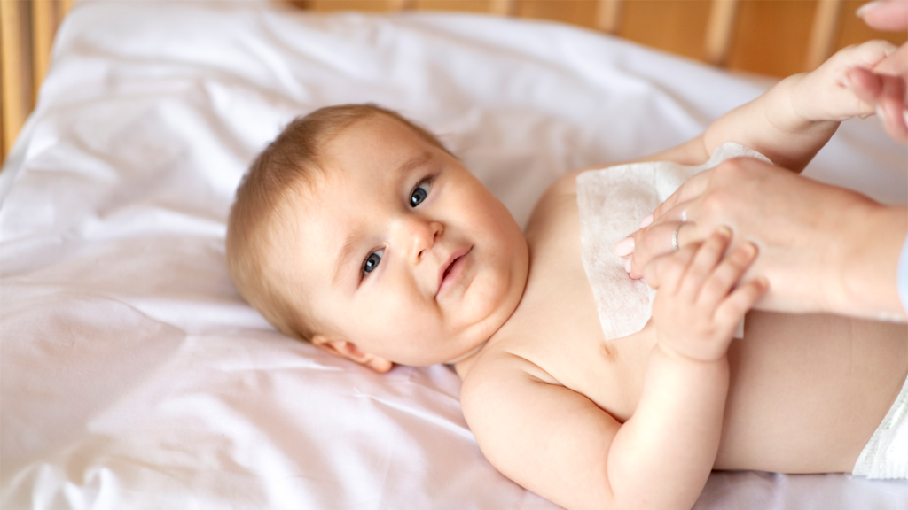 Cómo asear a nuestro bebé paso a paso